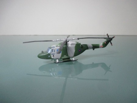 Airfix Westland Lynx Army-2.JPG