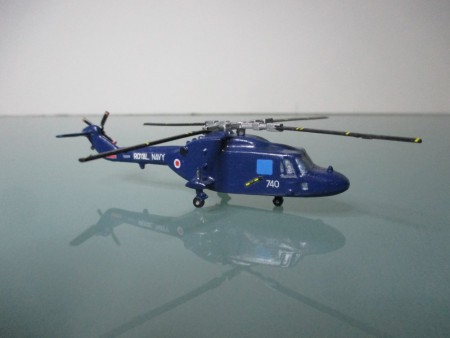 Airfix Westland Lynx Navy-2.JPG